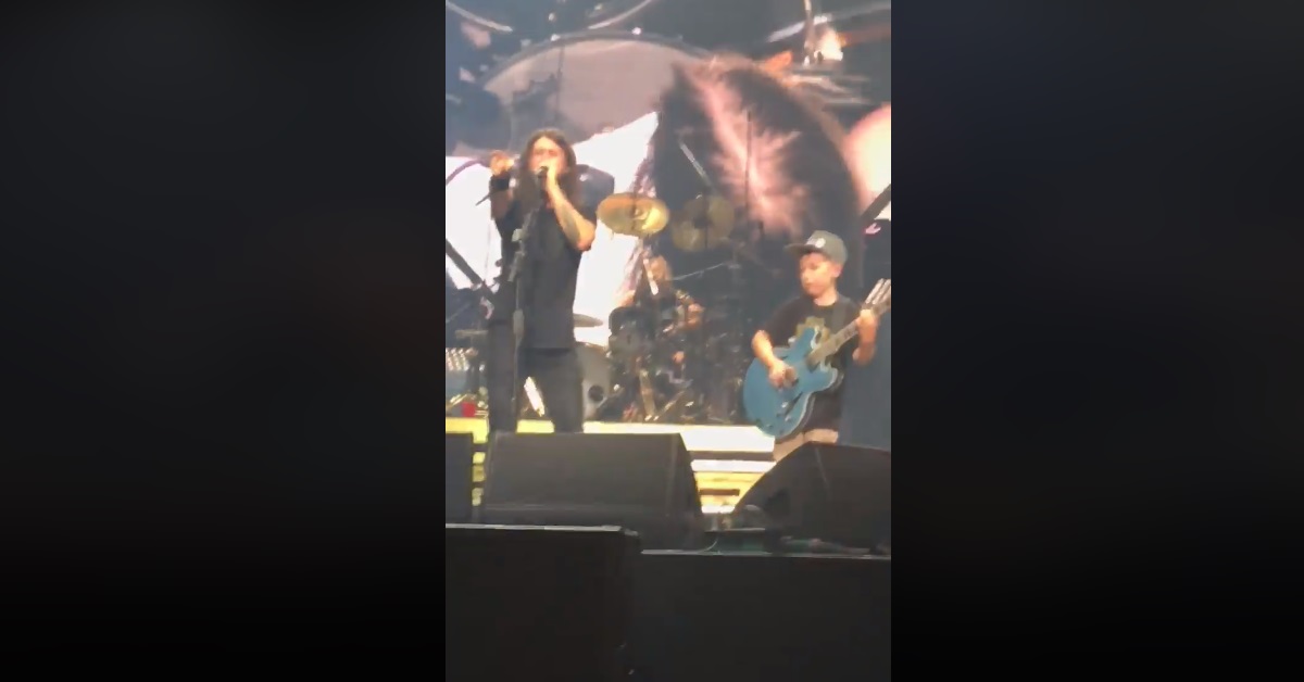 Watch This Kid Cover Metallica on Stage with Foo Fighters Watch This Kid Cover Metallica on Stage with Foo Fighters