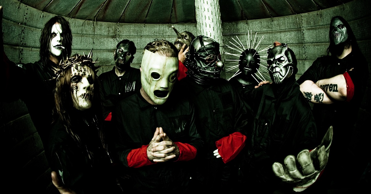 A photo of Slipknot in 2009