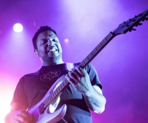 misha mansoor live with guitar