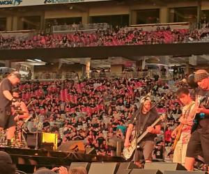 Suicidal Tendencies performing live with Rob Trujillo