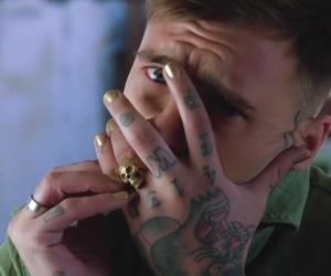 Highly Suspect: Serotonia