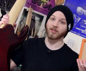 David vs Goliath: This Huge Guitar Running Through an Absurdly Tiny Amp
