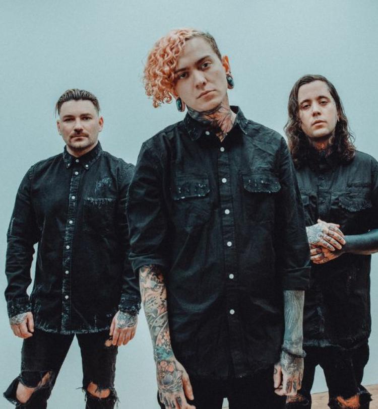 Lorna Shore photo taken by Mike Elliott