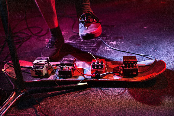 Skate deck pedals